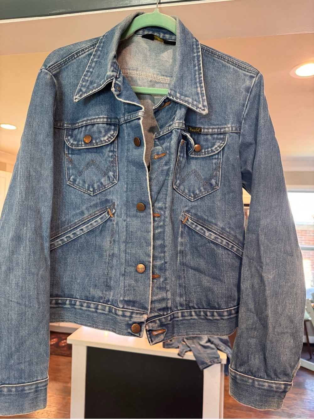 Wrangler Light Blue Denim Jean Jacket - Classic Trucker Style